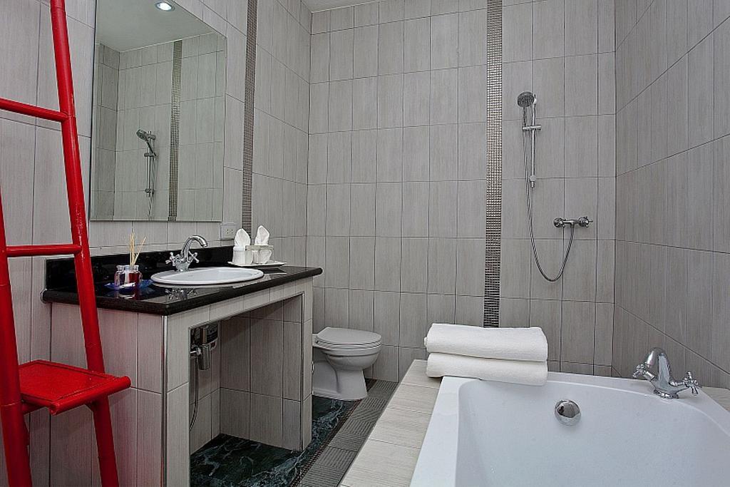 Big Buddha Hill Villa Rawai Room photo